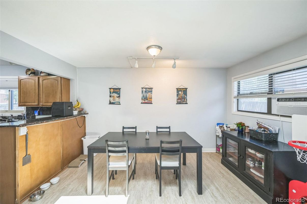 Dining room, Interior