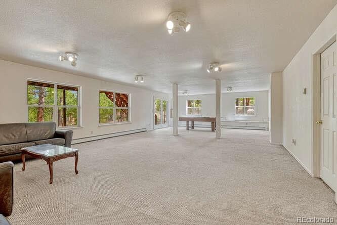 Game Room, Interior