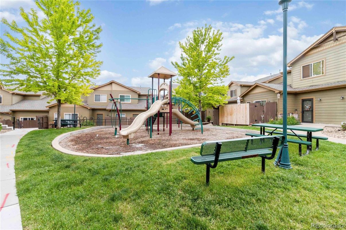 Backyard, Exterior, Playground