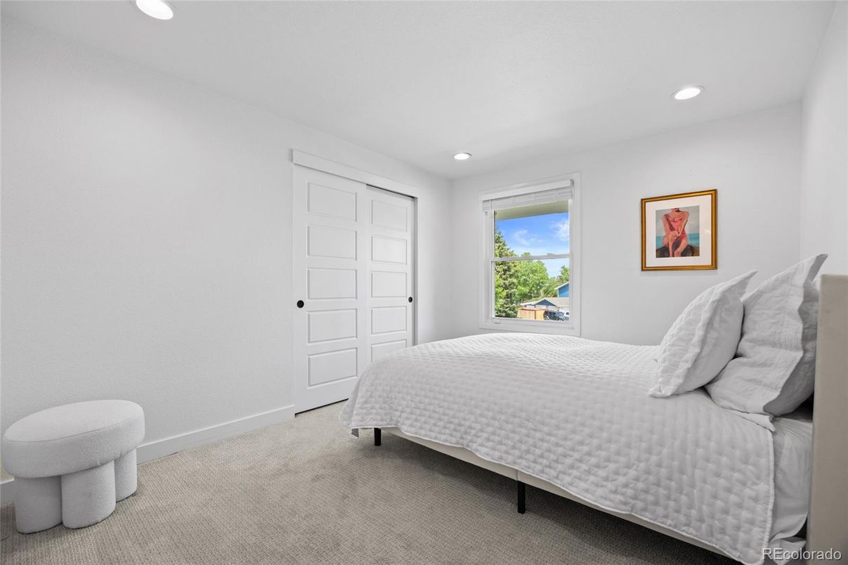 Bedroom, Interior, Recessed Lighting
