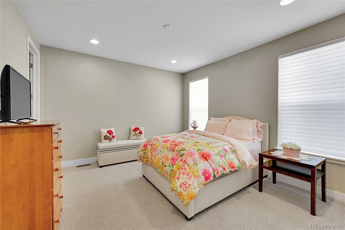 Bedroom, Interior, Recessed Lighting
