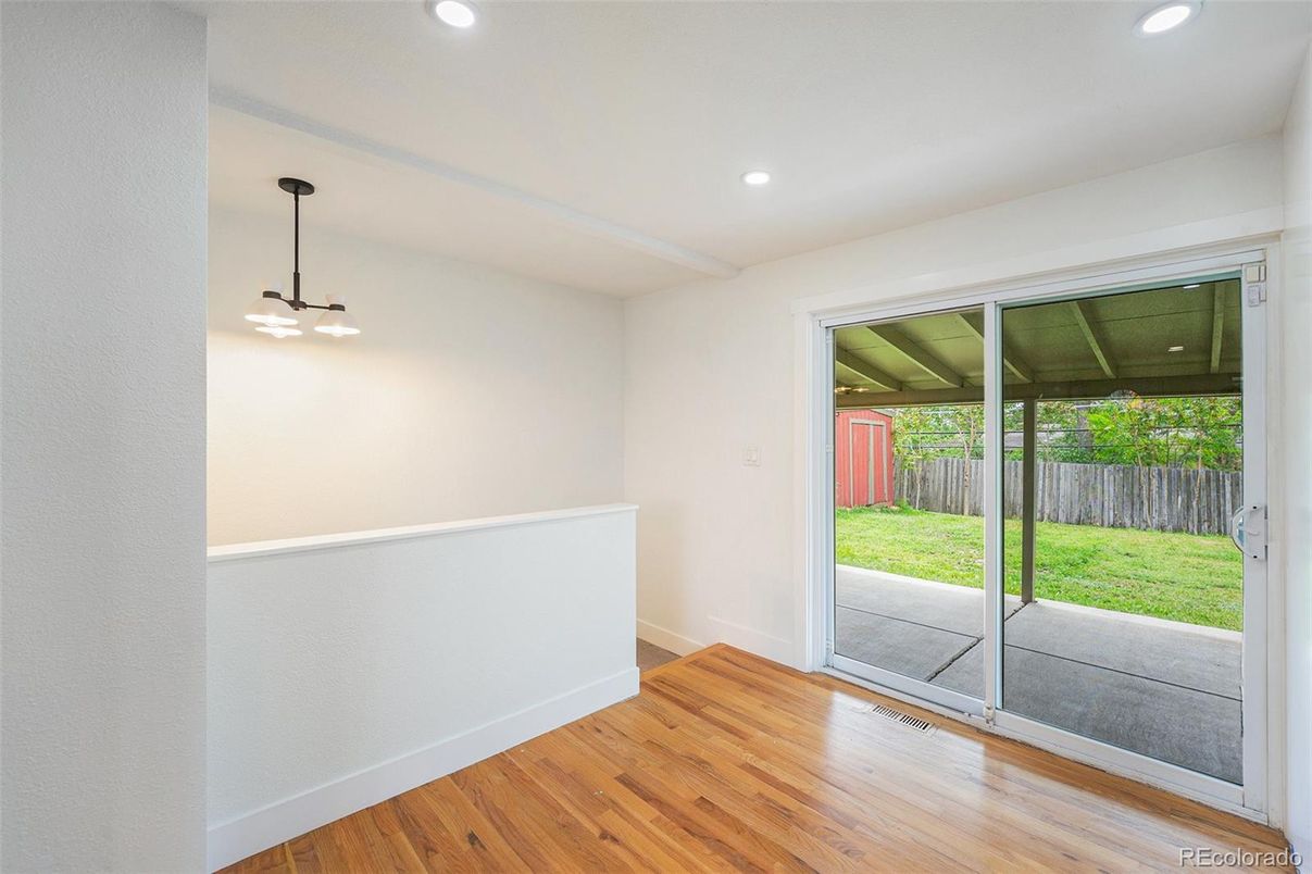 Interior, Pendant Lights, Recessed Lighting, Wood Texture Flooring