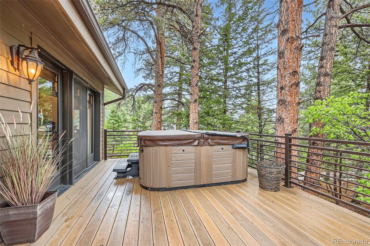 Exterior, Hot Tub