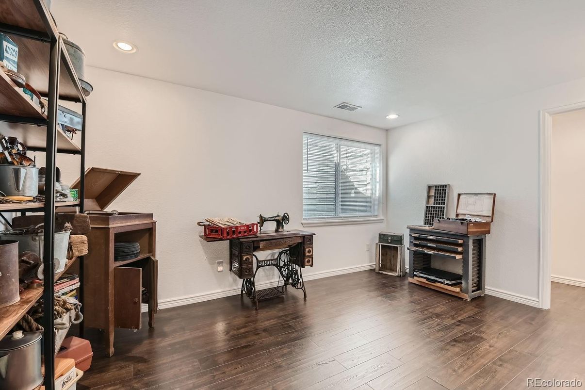 Home Office, Interior, Recessed Lighting, Wood Texture Flooring