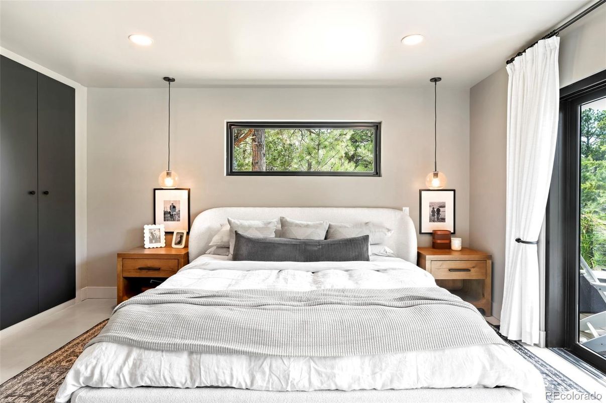Bedroom, Interior, Pendant Lights, Recessed Lighting