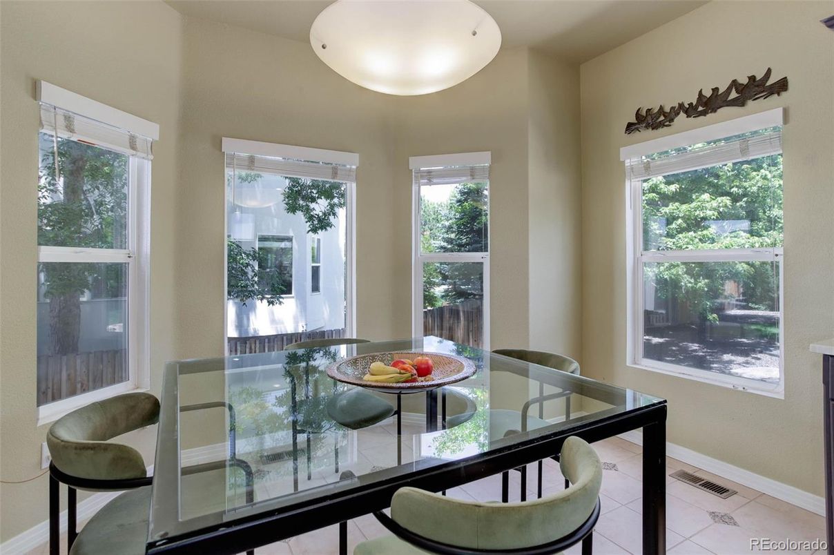 Dining room, Interior