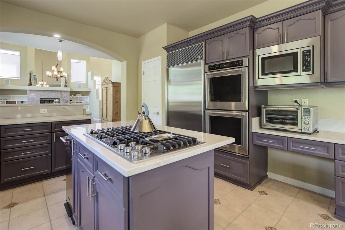 Interior, Kitchen, Pendant Lights, Stainless Steel Appliances