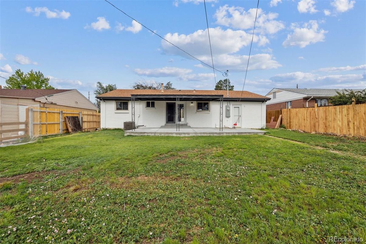 Backyard, Exterior