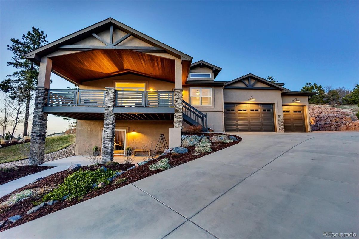 Attached, Exterior, Facade, Modern
