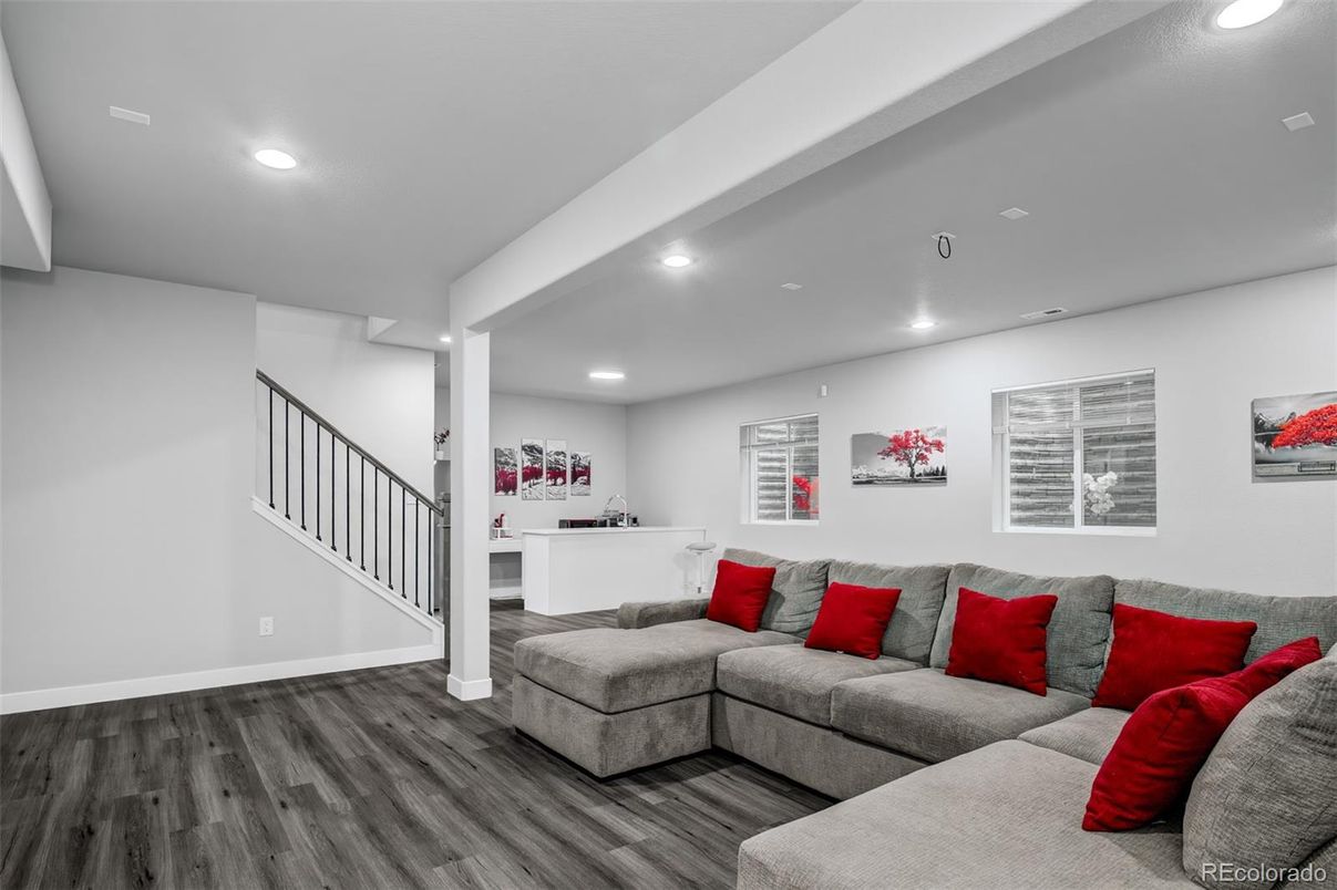 Interior, Living room, Recessed Lighting, Wood Texture Flooring