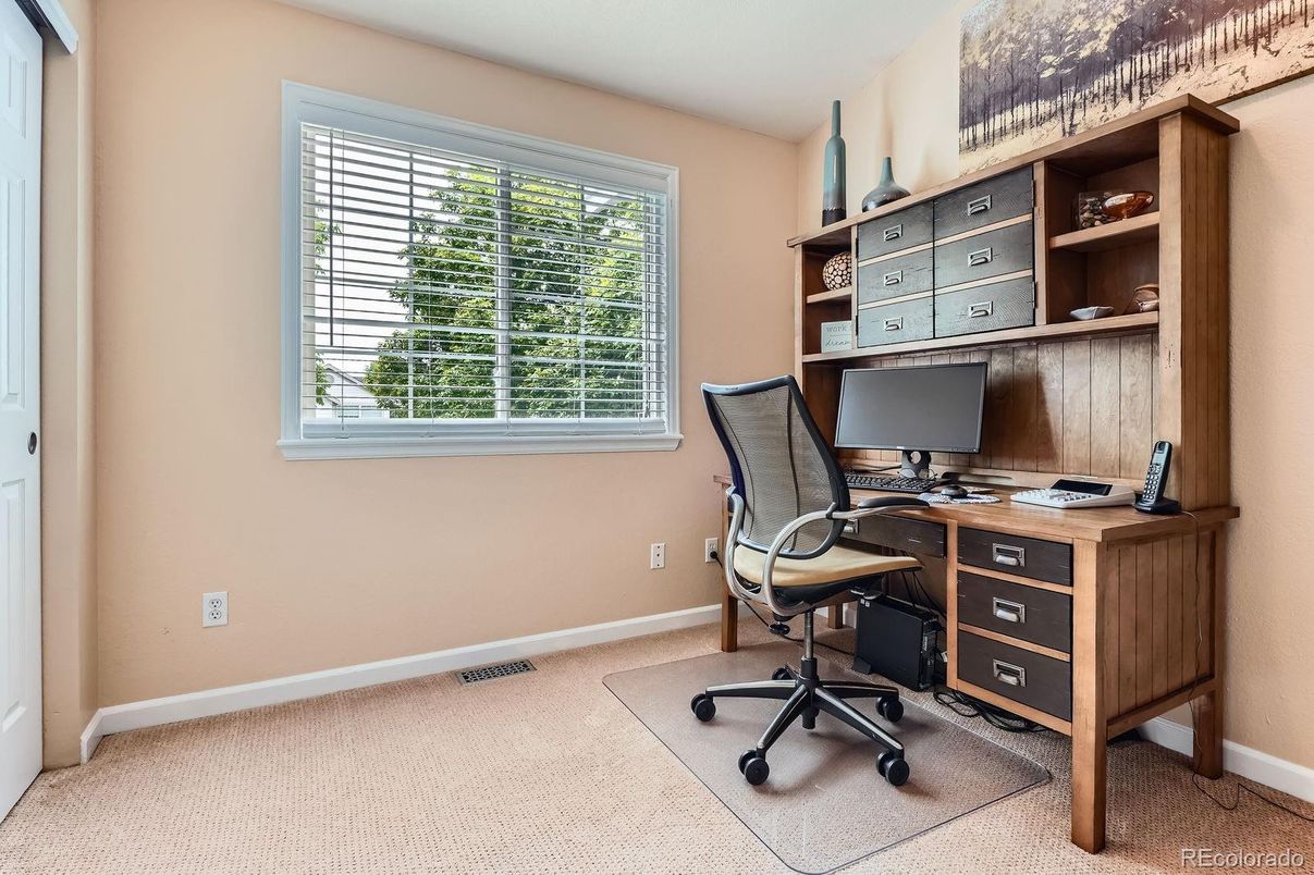 Home Office, Interior
