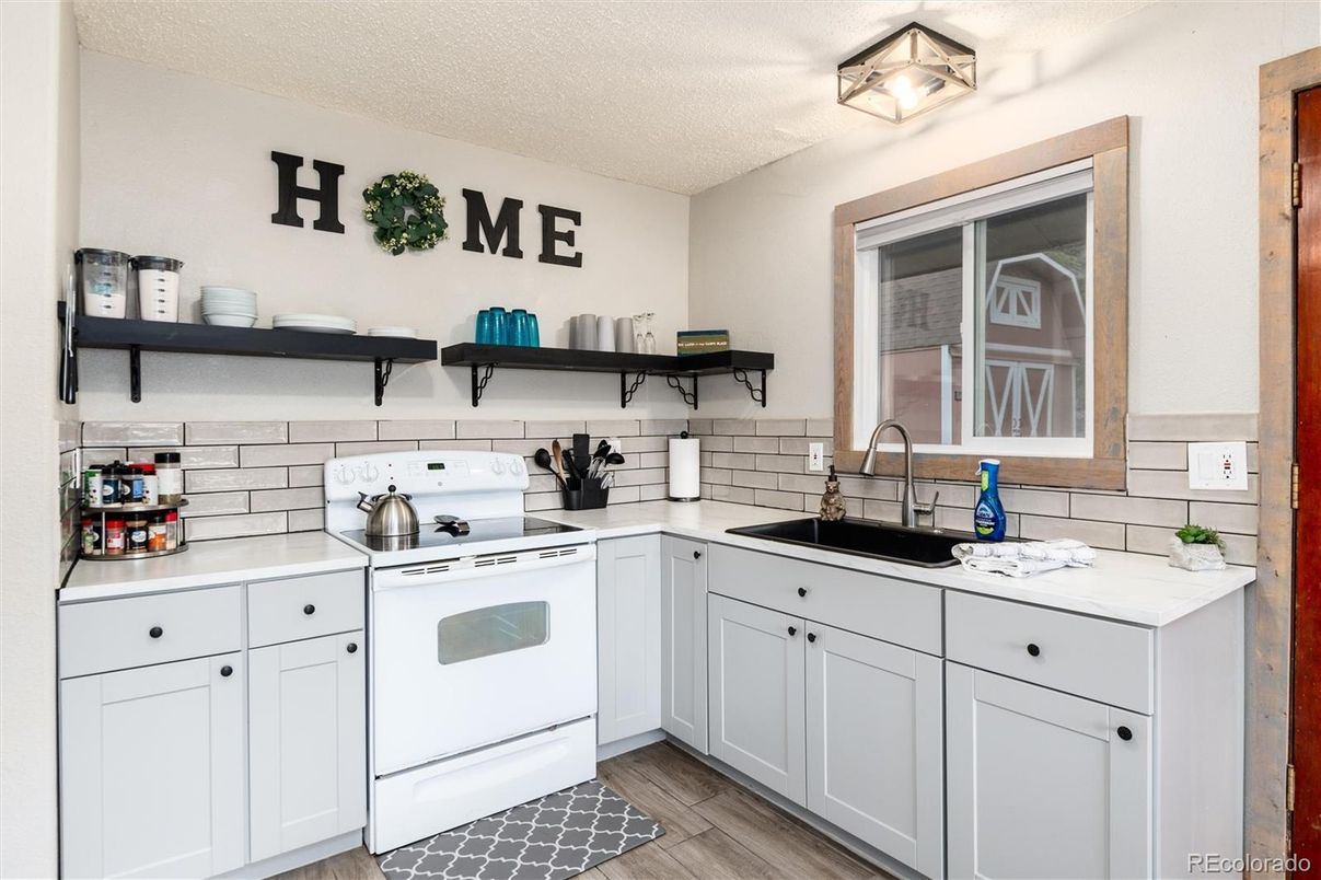 Interior, Kitchen, Wood Texture Flooring