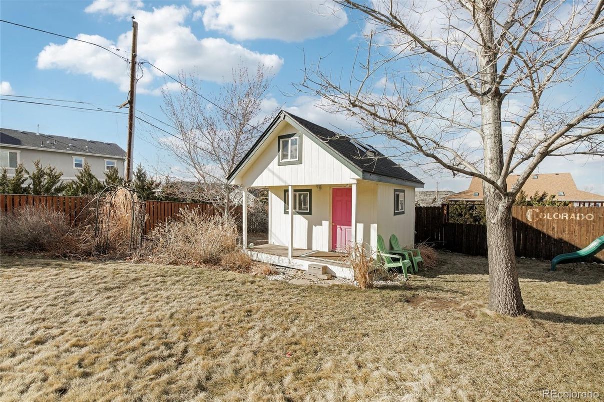 Backyard, Exterior, Playground