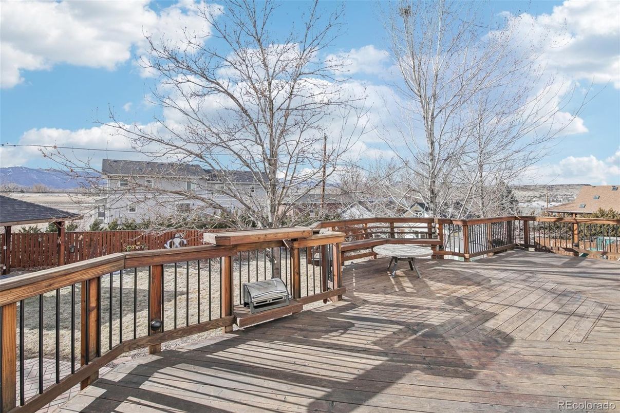 Exterior, Wood Texture Flooring
