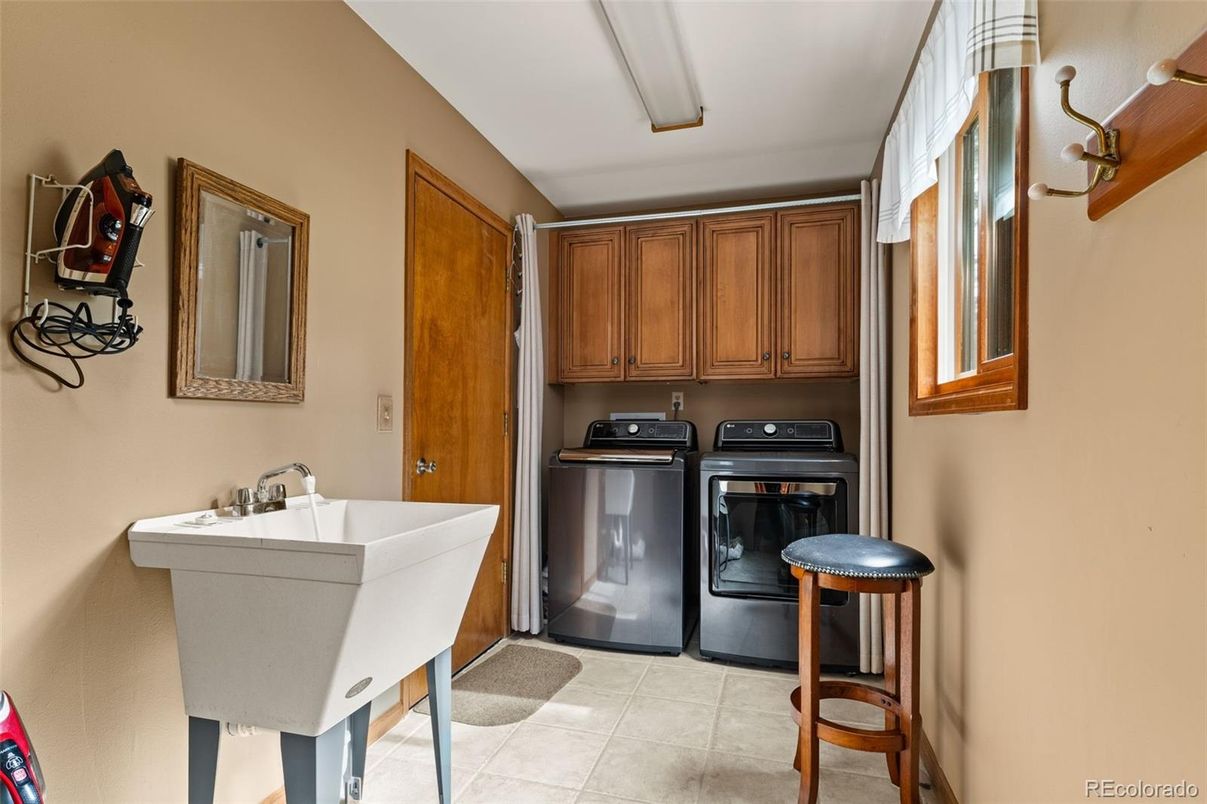Interior, Washer