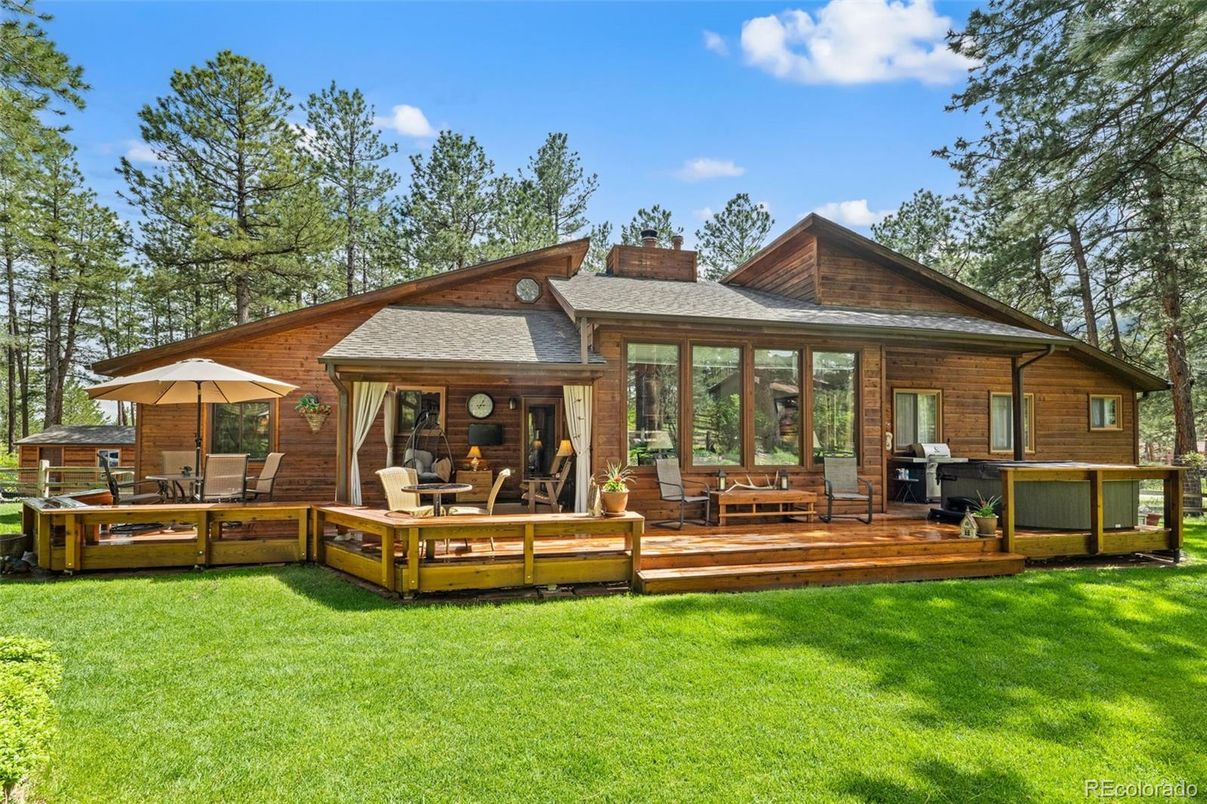 Backyard, Exterior, Hot Tub