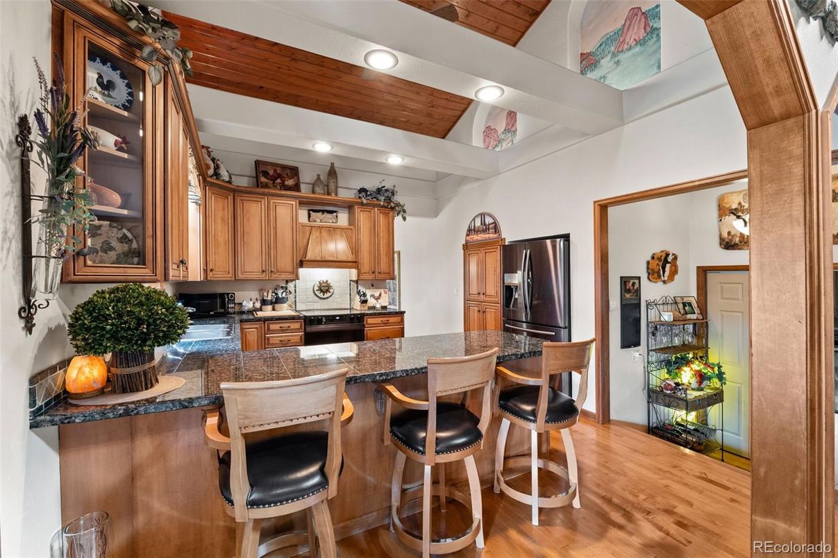 Interior, Kitchen, Recessed Lighting, Wood Texture Flooring