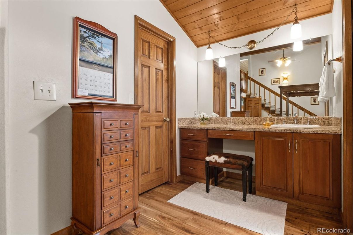 Interior, Pendant Lights, Wooden Ceilings, Wood Texture Flooring