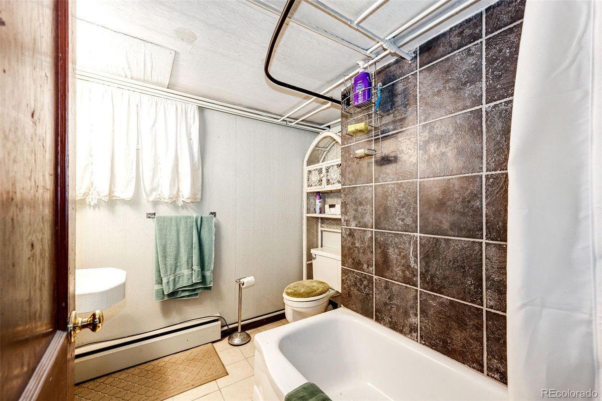 Bathroom, Interior
