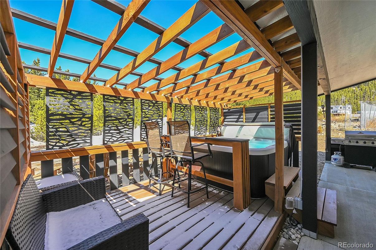 Exterior, Hot Tub