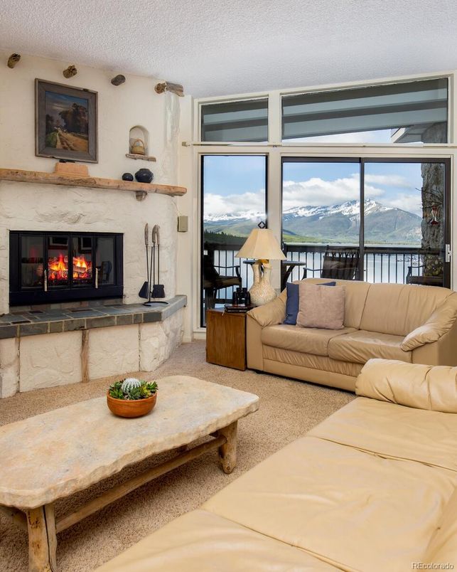 Fireplace, Interior, Living room, Water