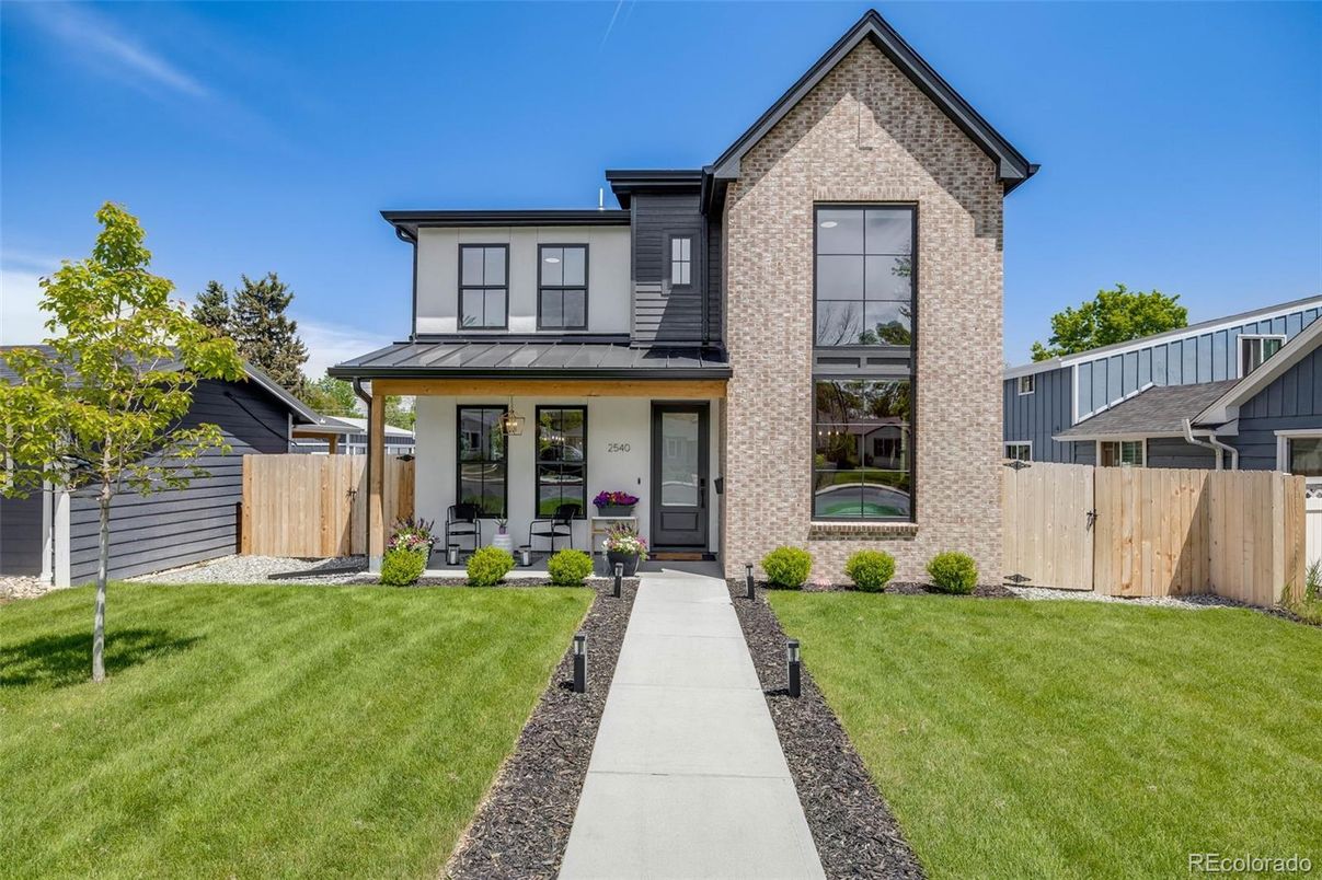 Exterior, Facade, Brick Facade, Modern