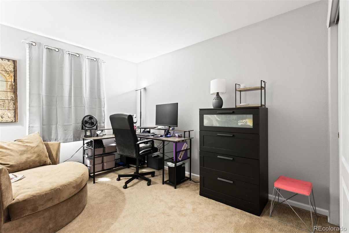 Home Office, Interior