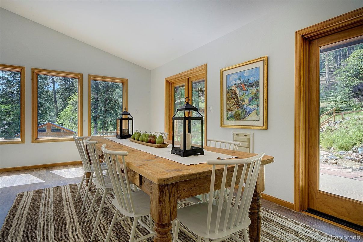 Dining room, Interior