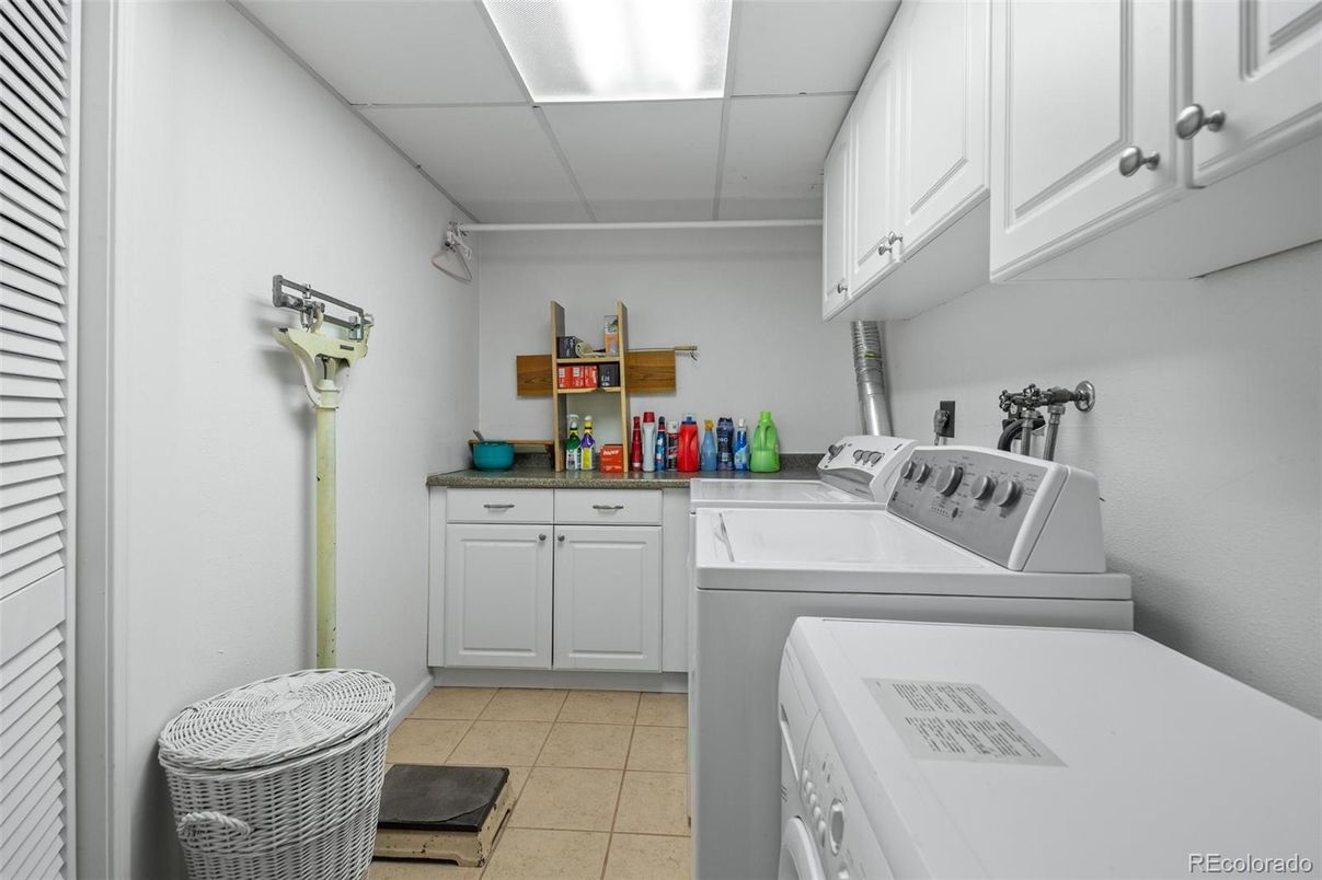 Interior, Washer