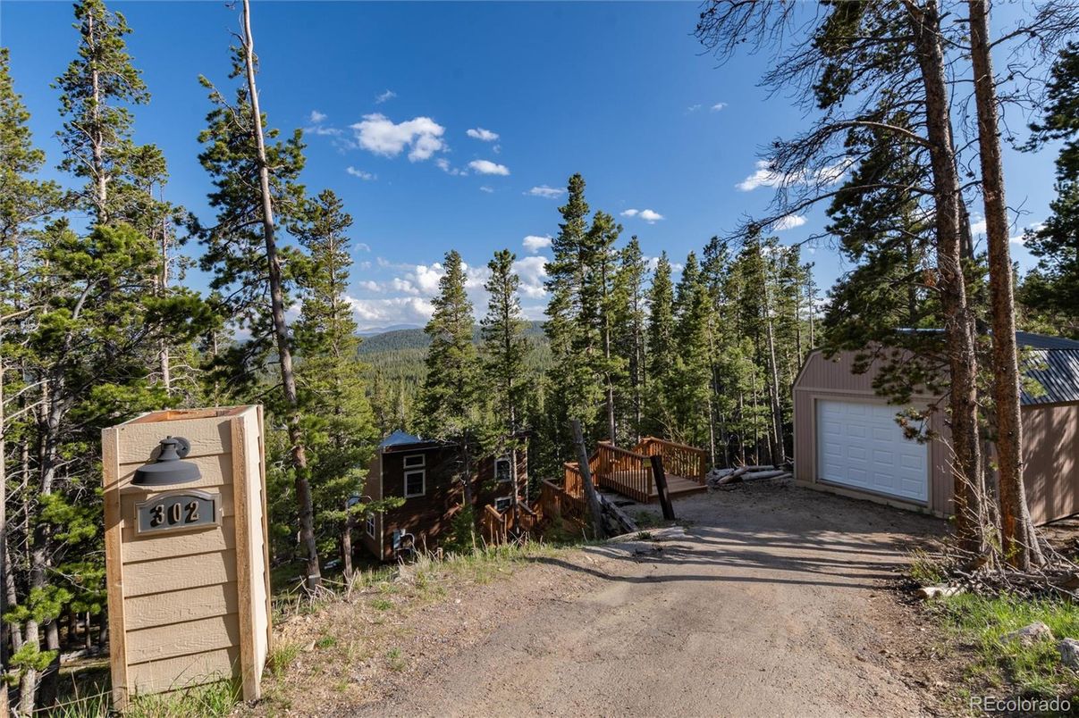 Detached Garage, Exterior