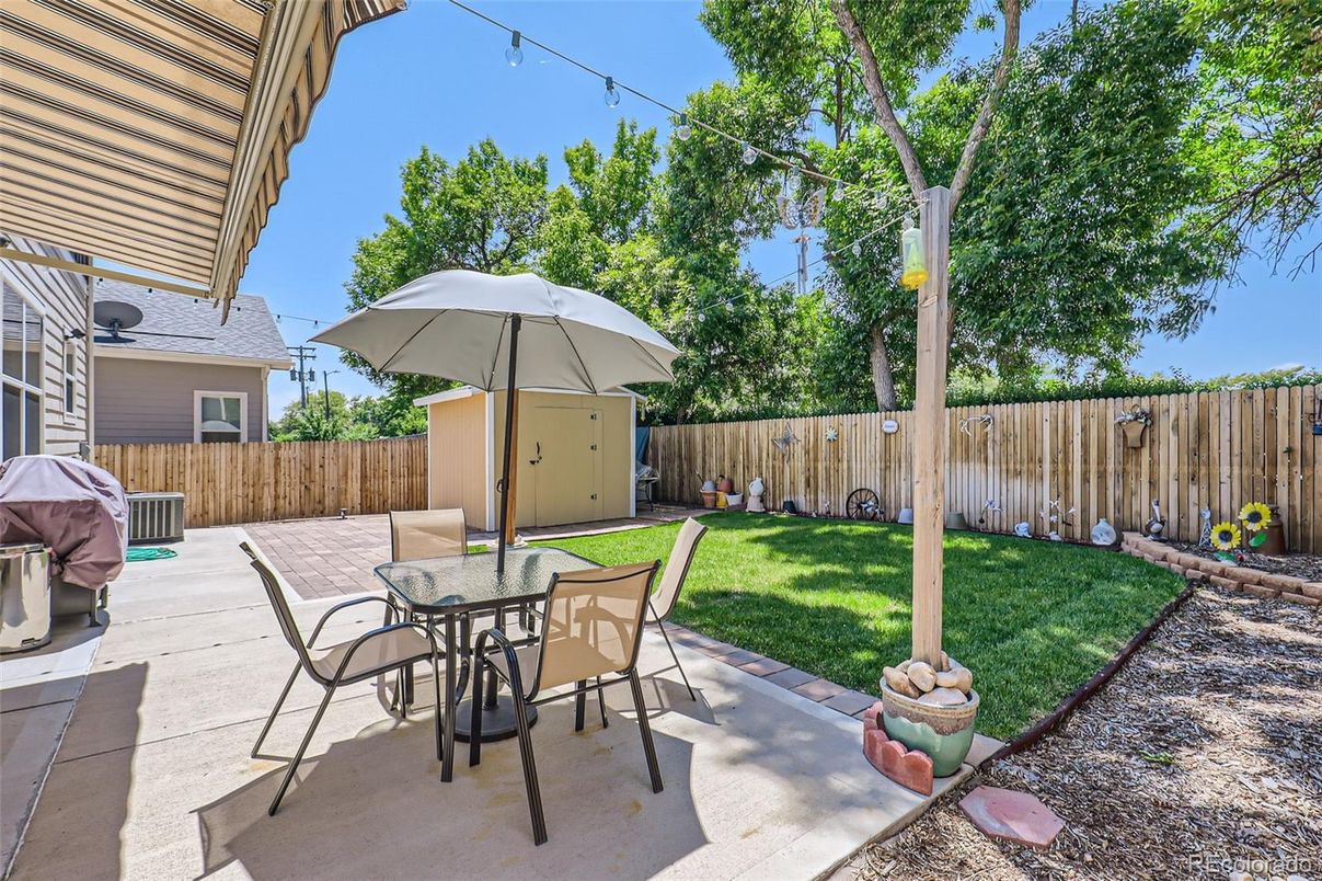 Backyard, Exterior