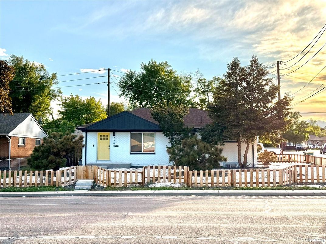 Exterior, Facade, None