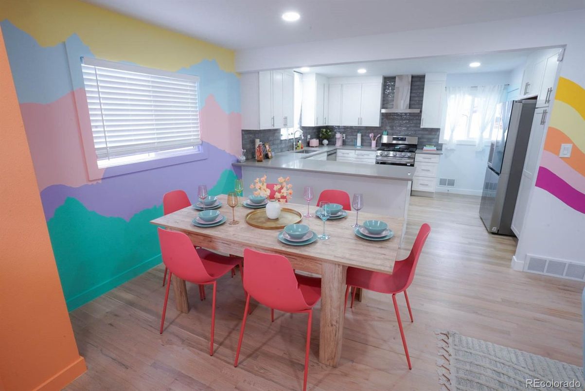Dining room, Interior, Kitchen, Recessed Lighting, Wood Texture Flooring