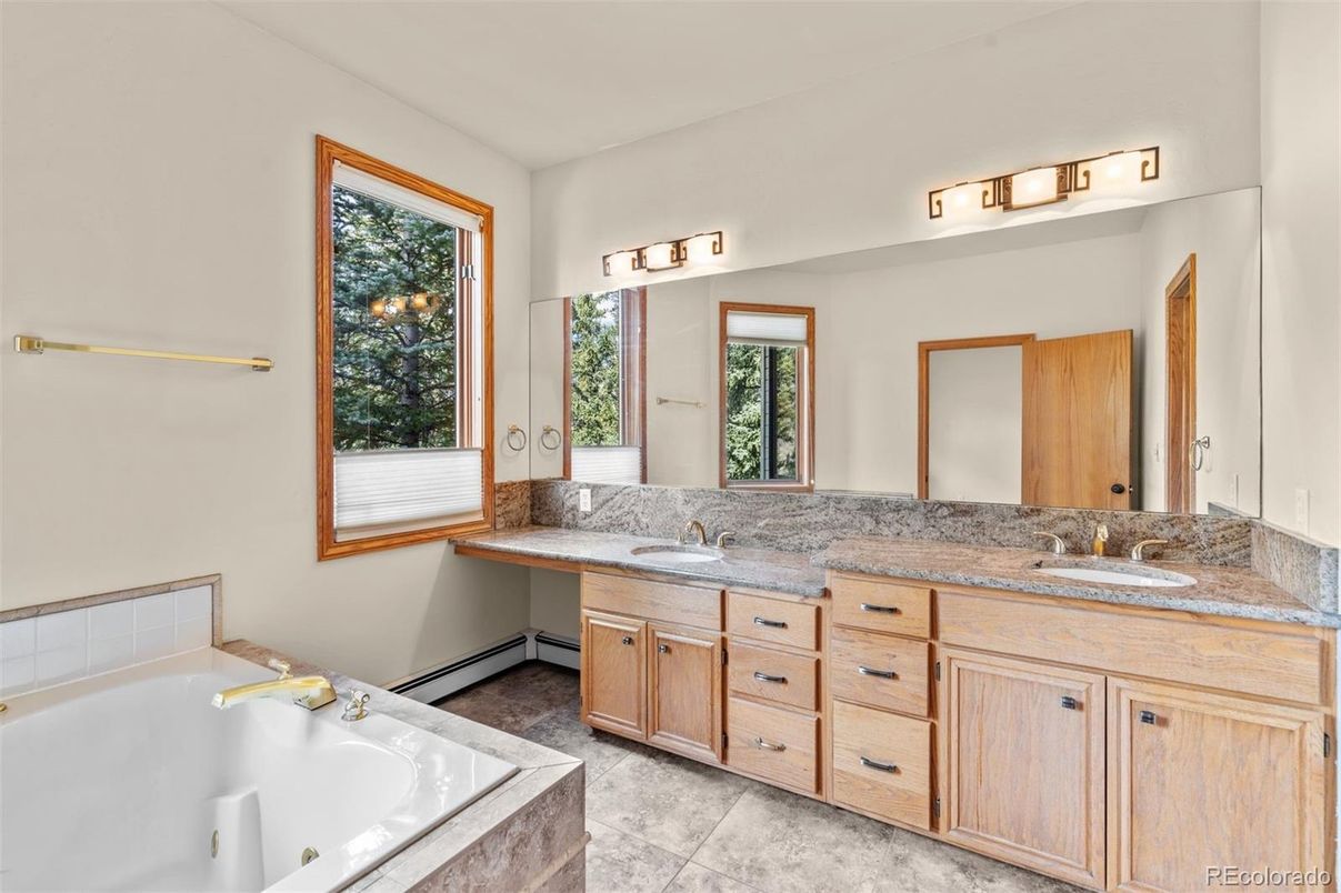 Bathroom, Dual Sink Vanities, Interior