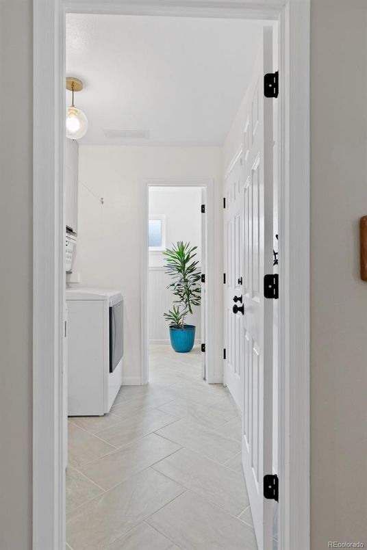 Interior, Washer