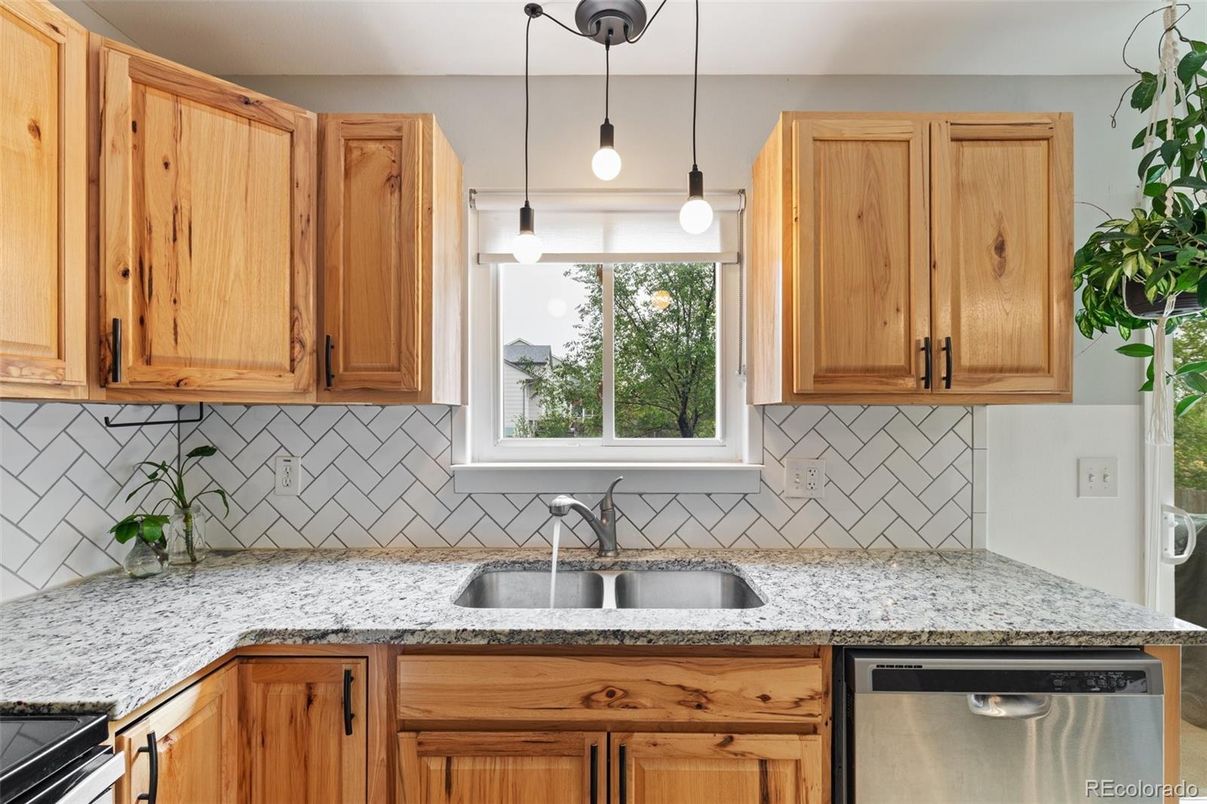 Interior, Kitchen, Pendant Lights, Stainless Steel Appliances
