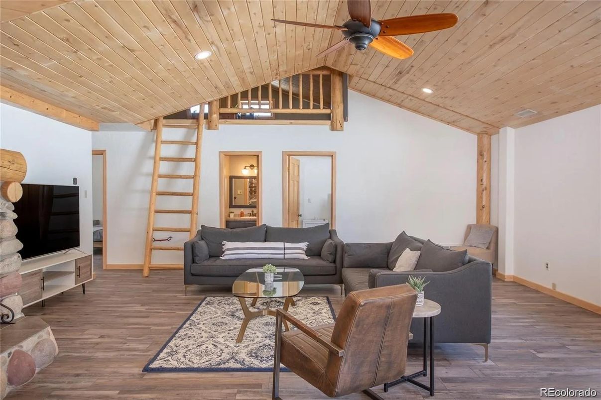 Interior, Living room, Recessed Lighting, Wooden Beams, Wooden Ceilings, Wood Texture Flooring