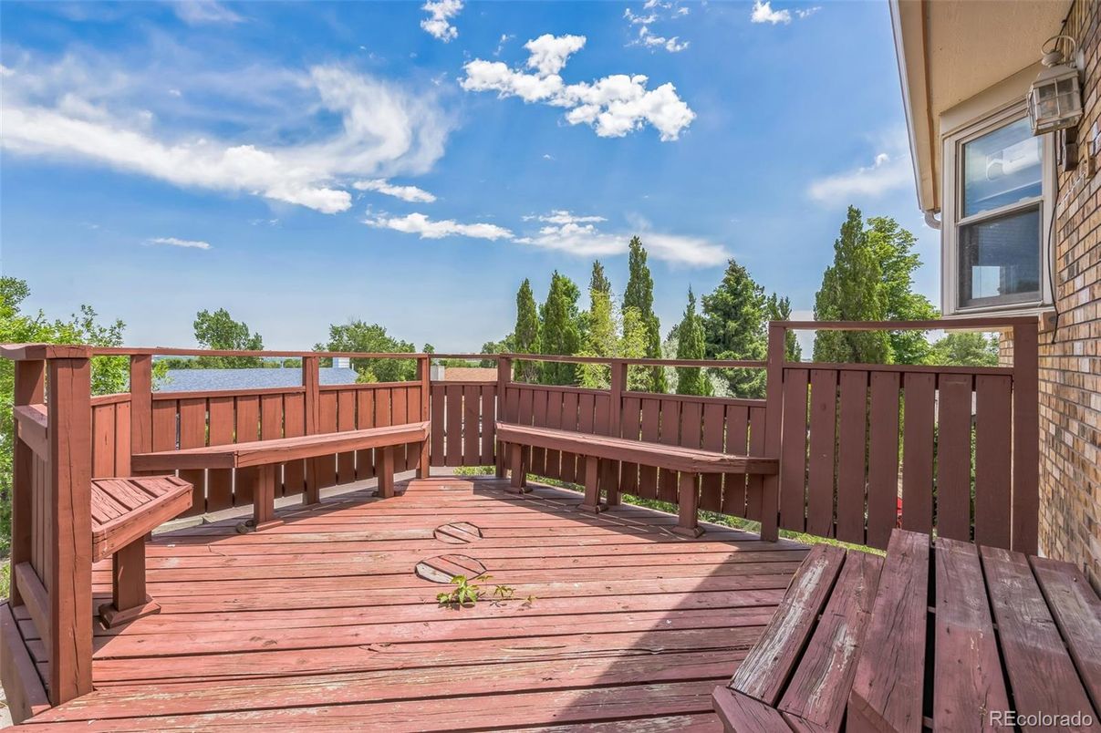 Exterior, Wood Texture Flooring