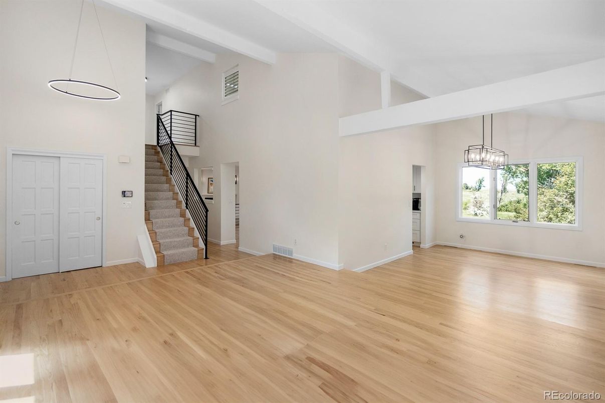 Empty room, Interior, Pendant Lights, Wood Texture Flooring