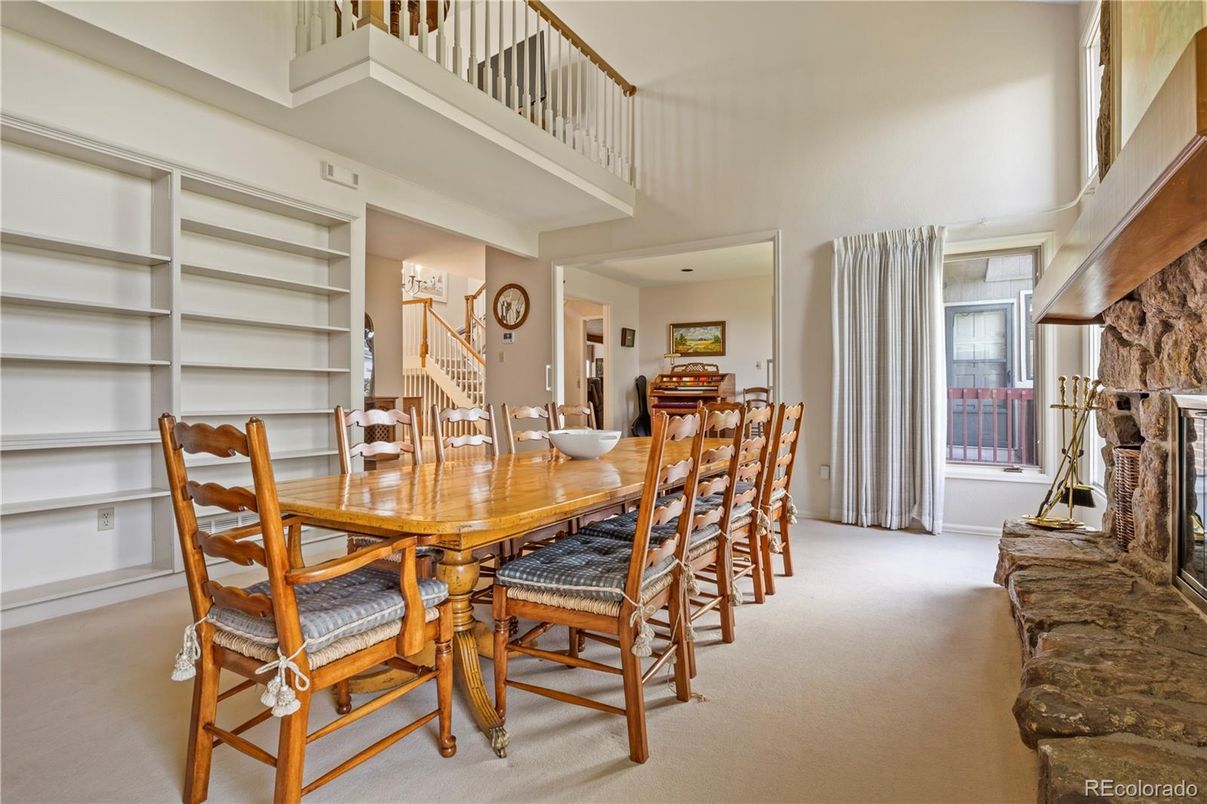 Dining room, Fireplace, Interior