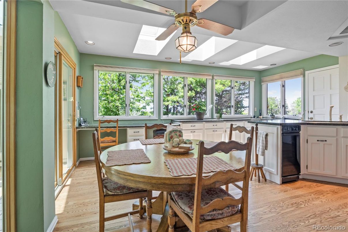 Dining room, Interior, Kitchen, Recessed Lighting, Wood Texture Flooring