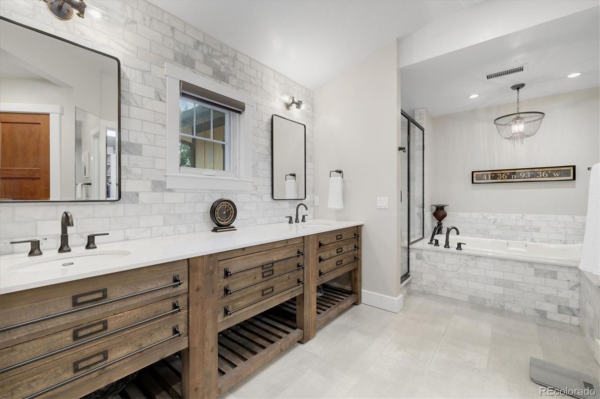 Bathroom, Dual Sink Vanities, Interior, Pendant Lights, Recessed Lighting