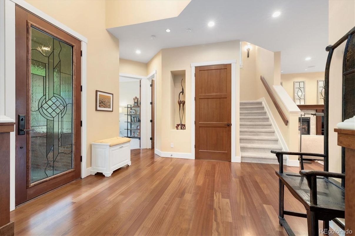 Interior, Recessed Lighting, Wood Texture Flooring