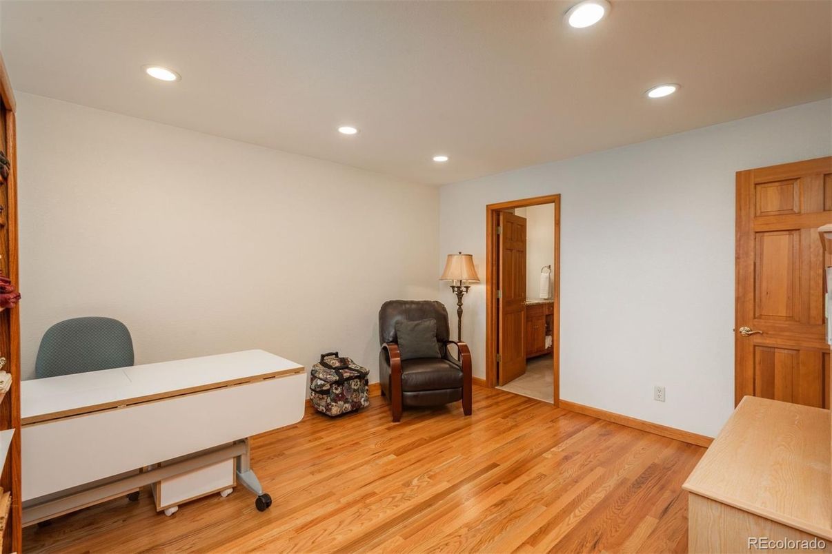 Home Office, Interior, Recessed Lighting, Wood Texture Flooring