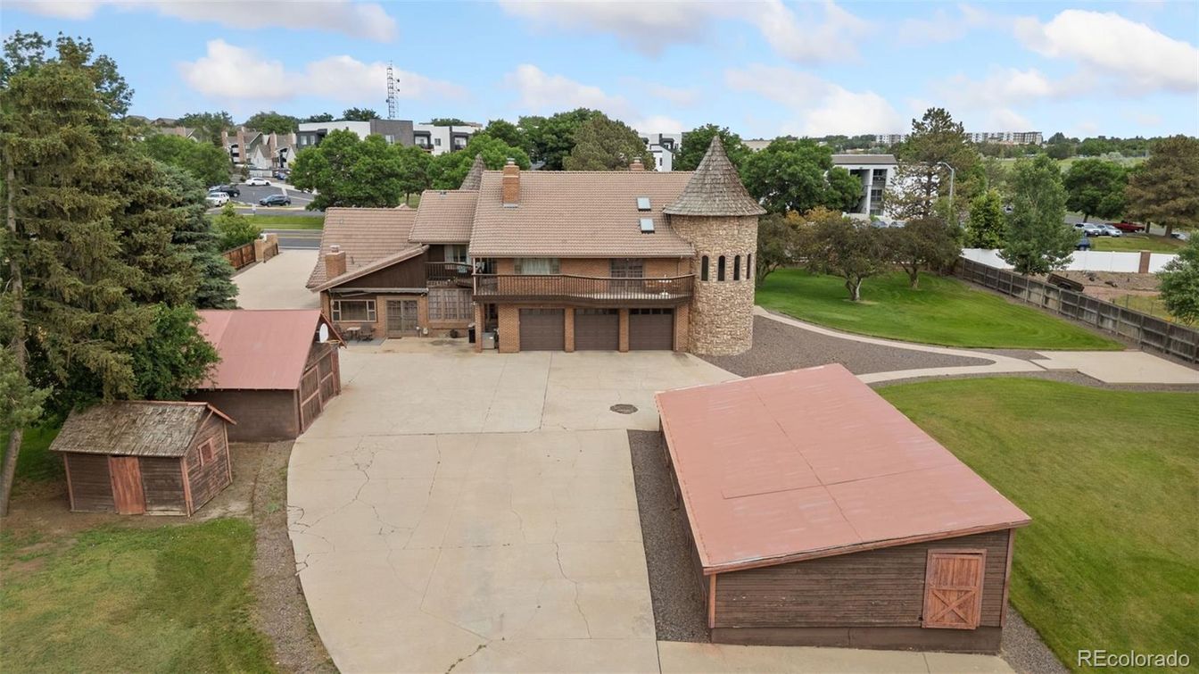 Exterior, Drone