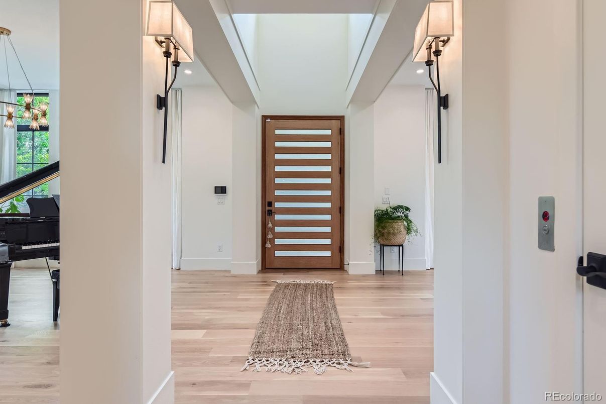 Elevator, Interior, Wood Texture Flooring