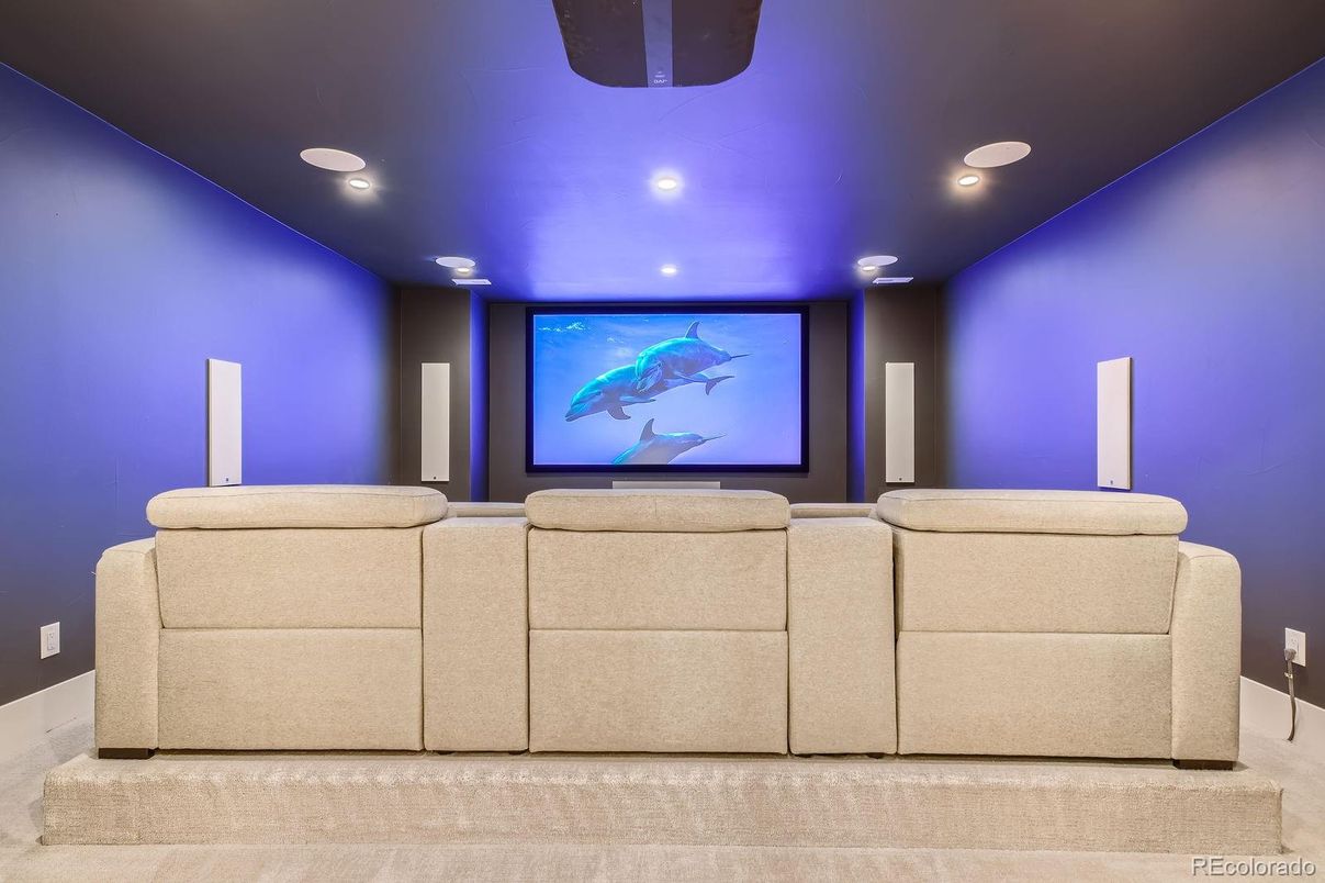 Interior, Projection Screen, Recessed Lighting, Theatre Room