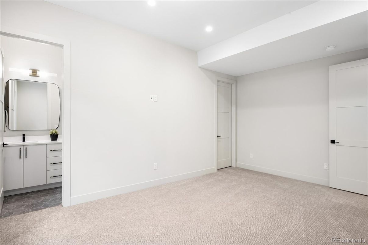 Bathroom, Empty room, Interior, Recessed Lighting