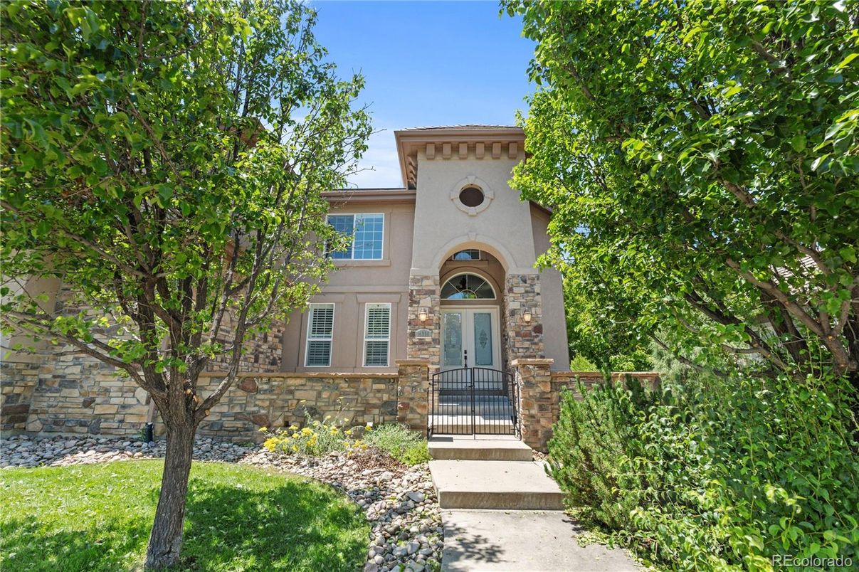 Backyard, Exterior, Facade, Mediterranean