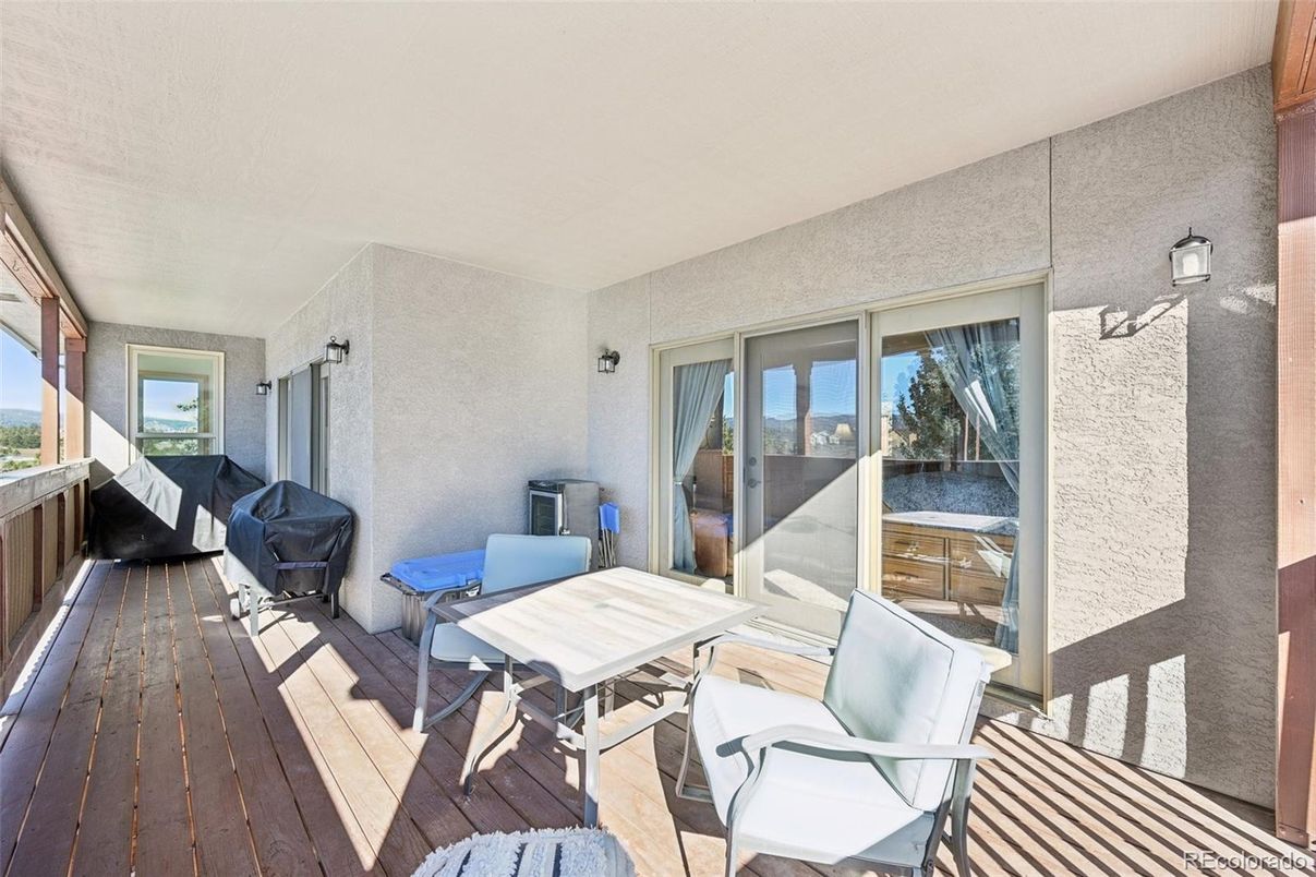 Exterior, Wood Texture Flooring